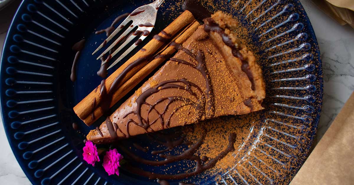 Raw Cacao and Cinnamon Tart